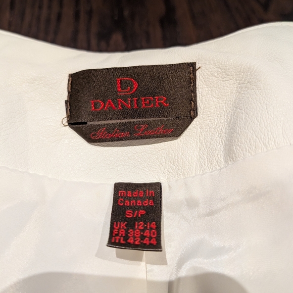 Danier White Leather Jacket - Picture 4 of 6
